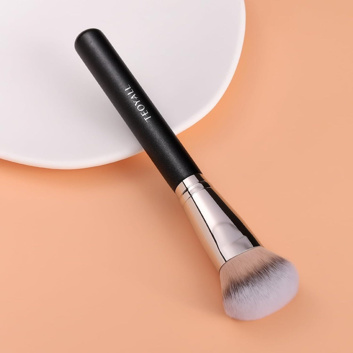 TEOYALL Domed Foundation Brush, Soft Dense Base Blending Stippling Brush