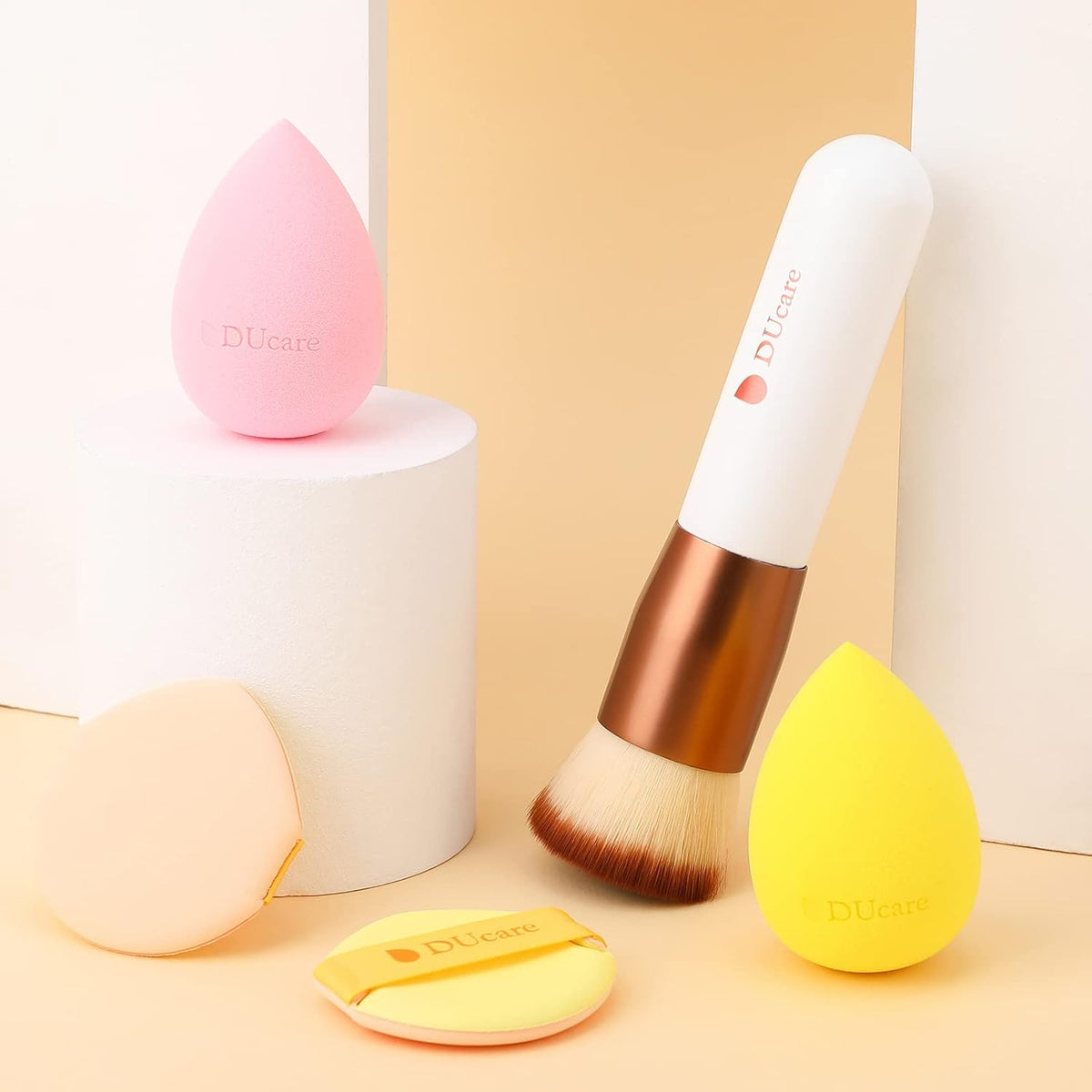 DUcare Foundation Brush with Makeup Sponges 5pcs Puff Flat Top Kabuki Brush for Liquid Blending Mineral Powder Buffing Stippling