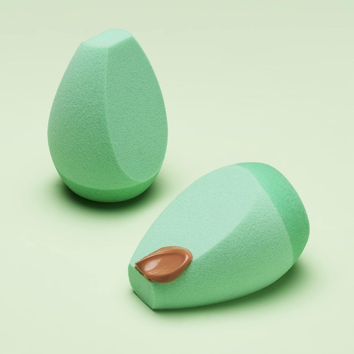 e.l.f. Halo Glow Angled Silicone Face Sponge