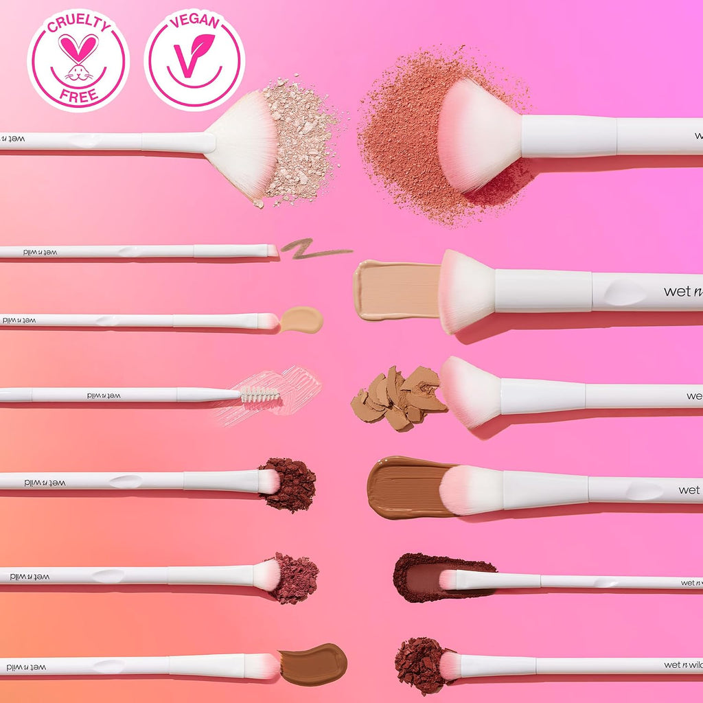 wet n wild Foundation Brush, Densely-Packed Synthetic Fiber Bristles for Liquid, Cream & Powder, Ergonomic Handle for Comfortable Control