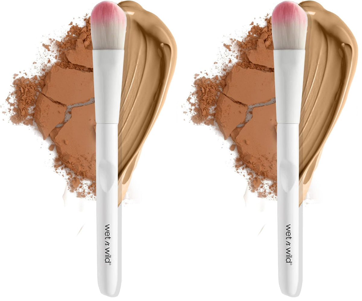 wet n wild Foundation Brush, Densely-Packed Synthetic Fiber Bristles for Liquid, Cream & Powder, Ergonomic Handle for Comfortable Control